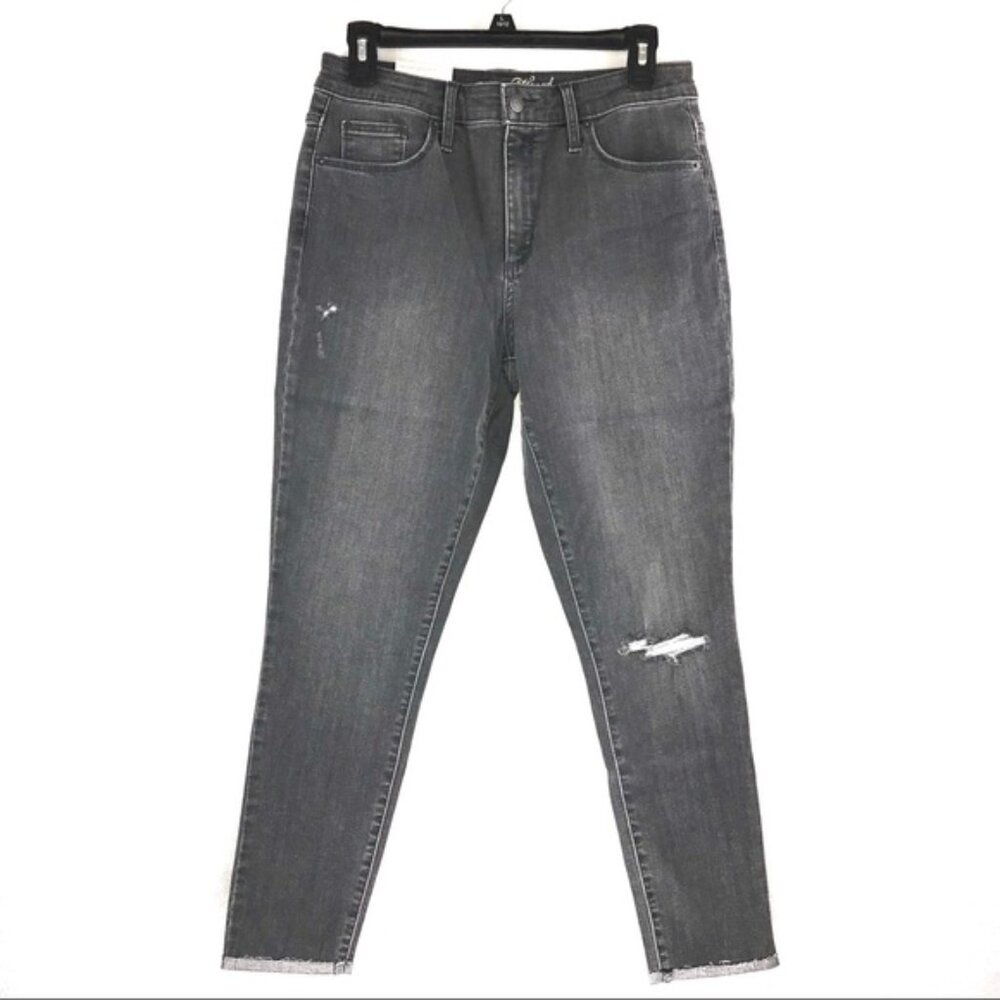 NWT Distressed Gray Distressed Skinny Jeans Size 10